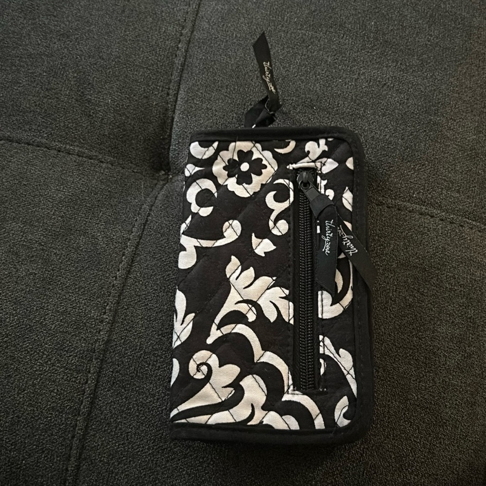 brand new thirty one soft wallet